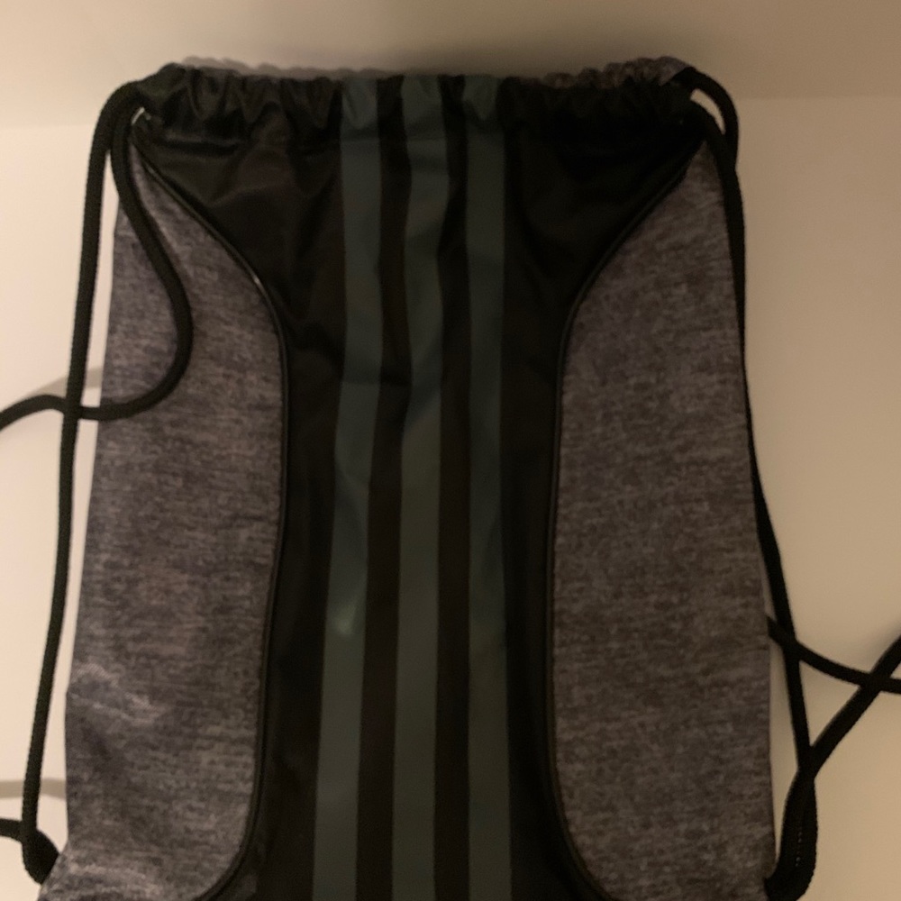 adidas drawstring backpack - Picture 2 of 4